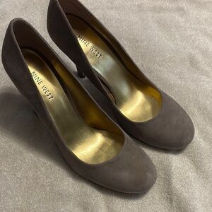 Nine West “Ambitious” Taupe Suede Heels